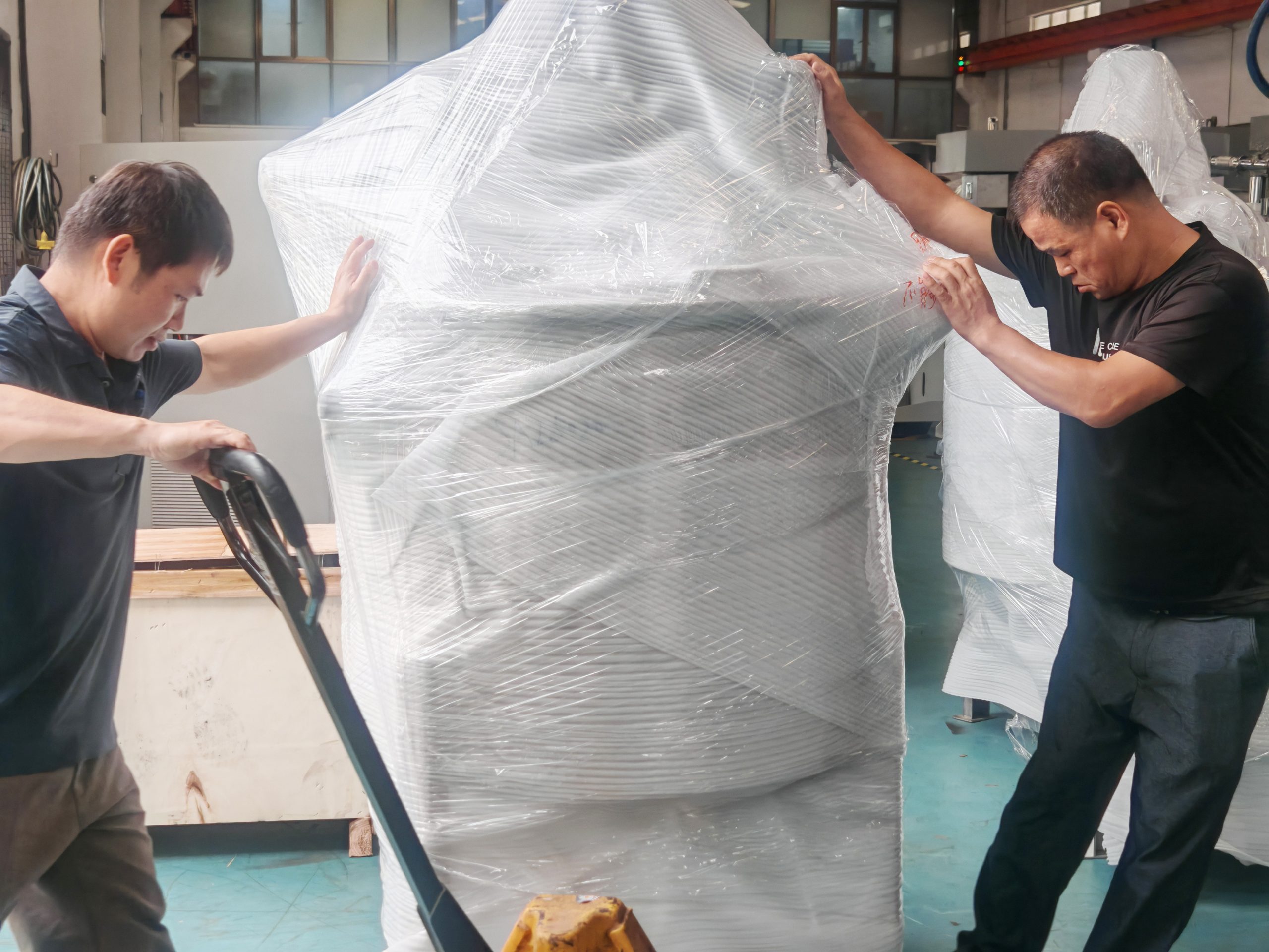 叁星飞荣立式砂磨机助力碳化硅材料高效研磨，今日成功交付！插图2